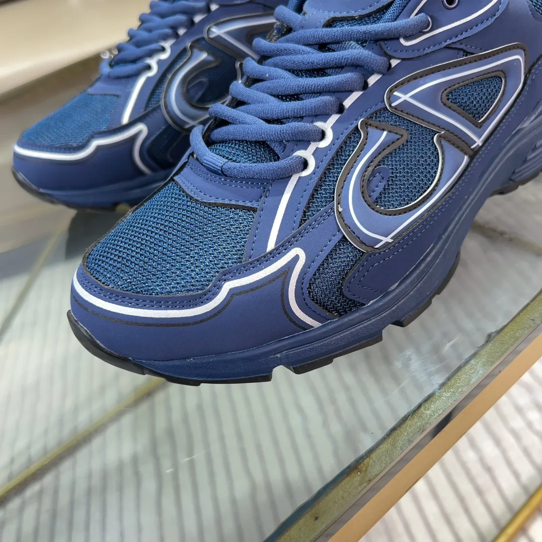 Men's Shoes💰P460💰【DIOR】Dior's new B30 low-top sneakers✅ are carefully made of gray mesh fabric and white technical fabric, decorated with reflective "CD30" graphic logo, and "DIO~B30" and "CD30" logos on the heel and tongue. An extra-light, sculpted rubber sole with signature accents adds style, while internal stretch details create ideal comfort. It can be matched with various casual styles to show a fashionable and modern sports style. Code number: 38-44 (45 can be customized)